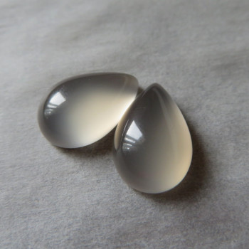 Moka chalcedon, pár č.05