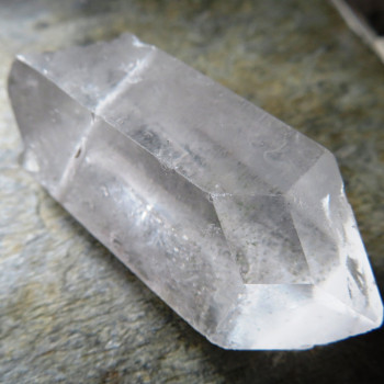 Čistý křišťál, - MAXI vrtaný krystal č.M3