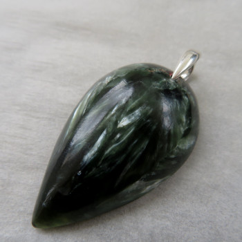 Serafinite, pendant P15