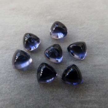 Cordierite (Iolite) mini triangular cabochon 4 mm, 1pc