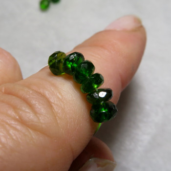 Chromium diopside faceted ring 4.5 x 2.5mm, (1pc)