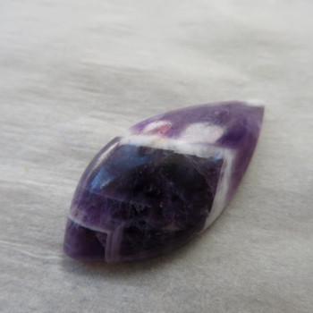 Chevron Amethyst Zambia, cabochon no.2