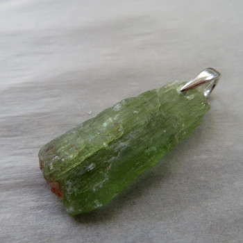 Kyanite green, raw - pendant No. 5