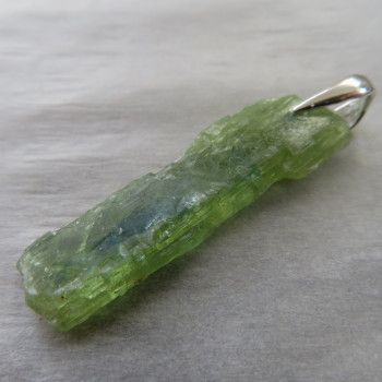 Kyanite green, raw - pendant no. 10
