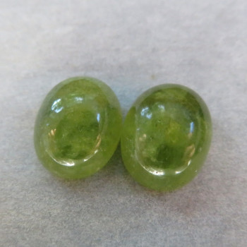 Vesuvian - pair (10x8 mm) No. A24