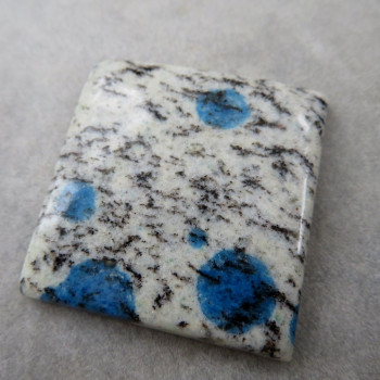 K2 azurite in granite, cabochon 15