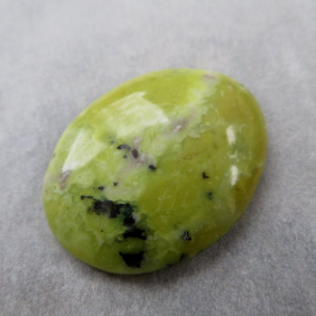 Lizardite Norway, large cabochon No. 03