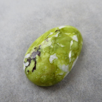 Lizardite Norway, large cabochon no. 015