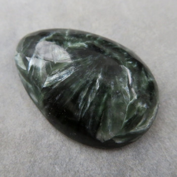 Serafinite, cabochon no. 16