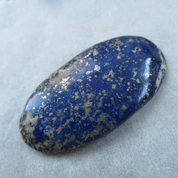 Lapis lazuli, hodně pyritový, XL kabošon č.A2