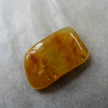 Přírodní Jantar s kresbou JK18
