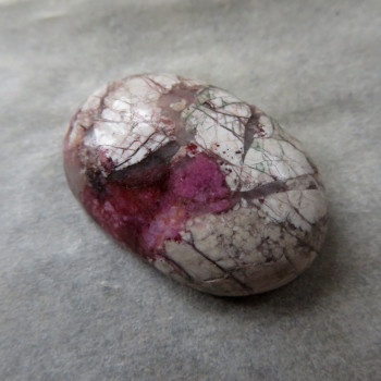 Cobaltocalcite in Congo rock, cabochon no. 16
