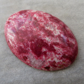 Thulite, Norway, cabochon no.5