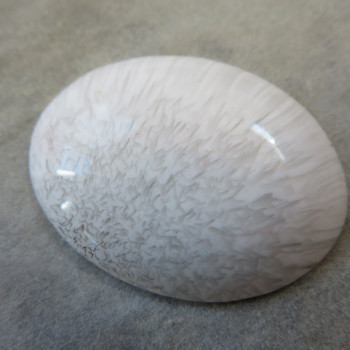 Scolecite, cabochon no.15