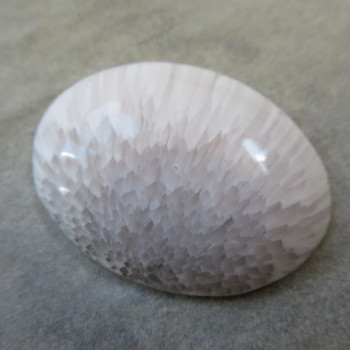 Scolecite, cabochon no.16