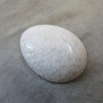 Scolecite, cabochon no.18