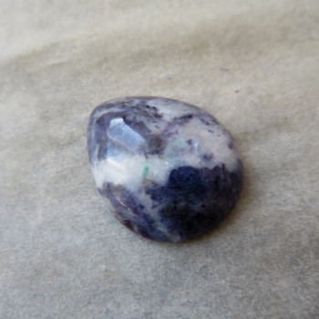 Violán Italy, cabochon no.6