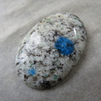 K2 azurite in granite, cabochon 04