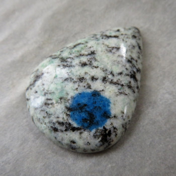 K2 azurite in granite, cabochon 07