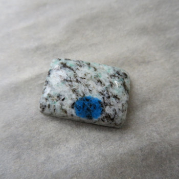 K2 azurite in granite, cabochon 013