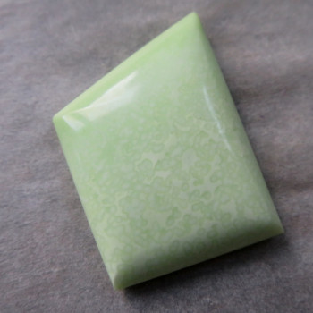 Pistachio Chrysoprase Australia, cabochon no.1
