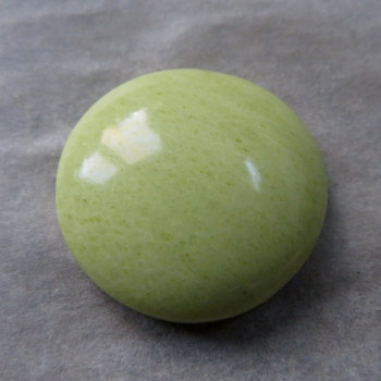 Pistachio Chrysoprase Australia, cabochon no.3