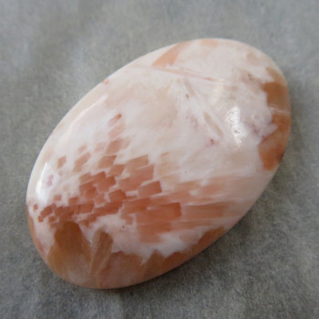 Stilbite with Scolecite cabochon no.05