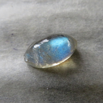 Labradorite - minicabochon no. L.02