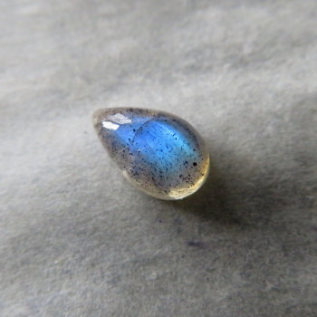 Labradorite - minicabochon no. L.05