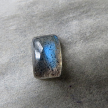 Labradorite - minicabochon no. L.09
