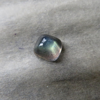 Labradorite - minicabochon no. L.010