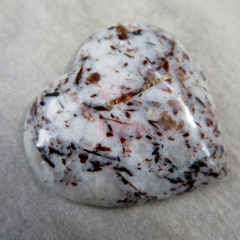 Astrophyllite Siberia, cabochon-heart no.2