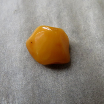 Natural Amber, Lithuania, honey no. 20