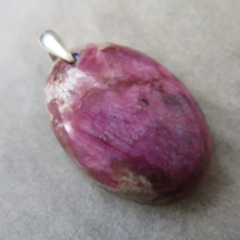 Cobaltocalcite in Congo rock, pendant no.K1