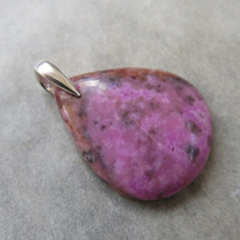 Cobaltocalcite in Congo rock, pendant no.K1