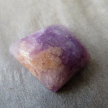 Lepidolite, Brazil, cabochon no.07