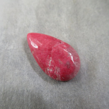 Thulite, Norway, cabochon no.09