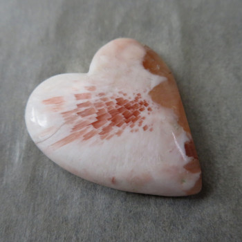 Stilbite with Scolecite heart cabochon no.03