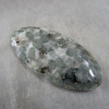 naujait