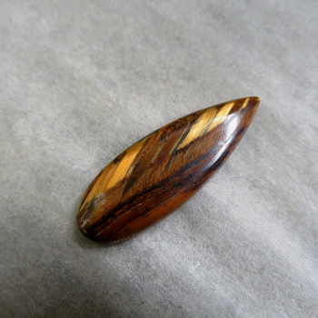 Tiger's eye, cabochon no.05