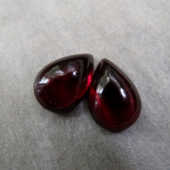Garnet Almandine 12x8mm, pair no.B3