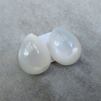 Pearlescent Moonstone, pair no.1