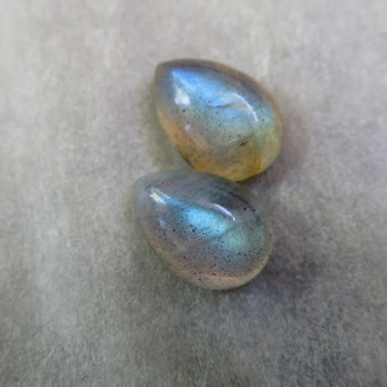 Labradorite extra, 10x7mm, pair LK 02
