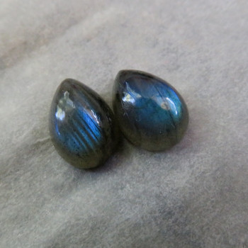 Labradorite extra, 10x7mm, pair LK 03