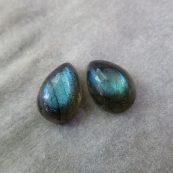 Labradorite extra, 10x7mm, pair LK 04