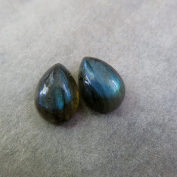 Labradorite extra, 10x7mm, pair LK 09