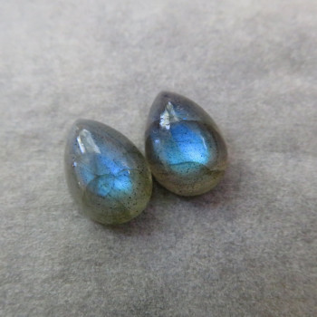 Labradorite extra, 10x7mm, pair LK 010