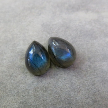 Labradorite extra, 10x7mm, pair LK 011