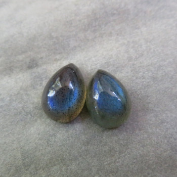 Labradorite extra, 10x7mm, pair LK 012