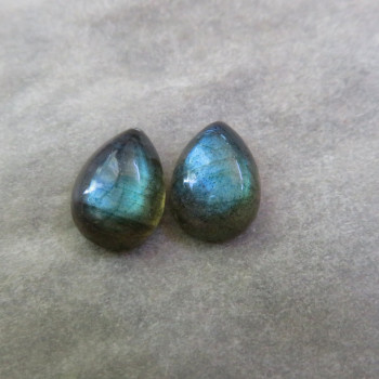 Labradorite extra, 10x7mm, pair LK 013